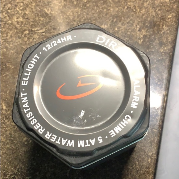 Watch - Picture 4 of 4